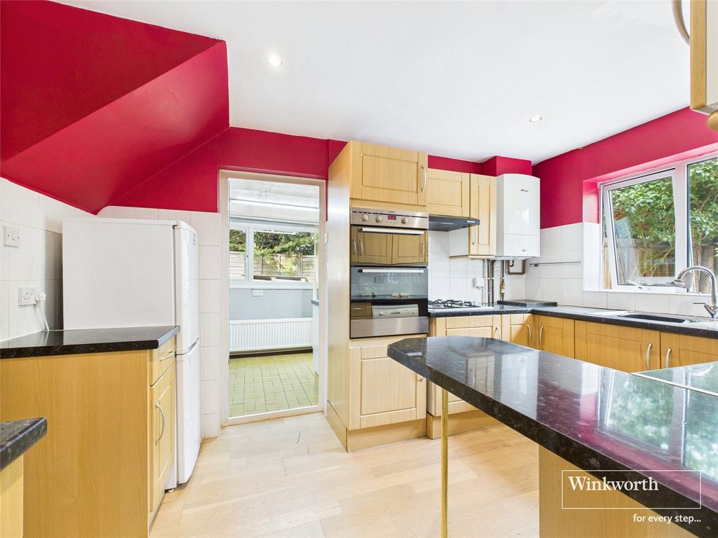 Property photo 2 of 16 Picture No. 23