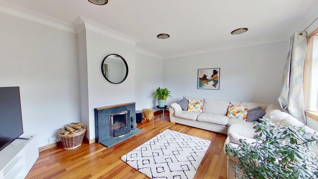 Property photo 2 of 31