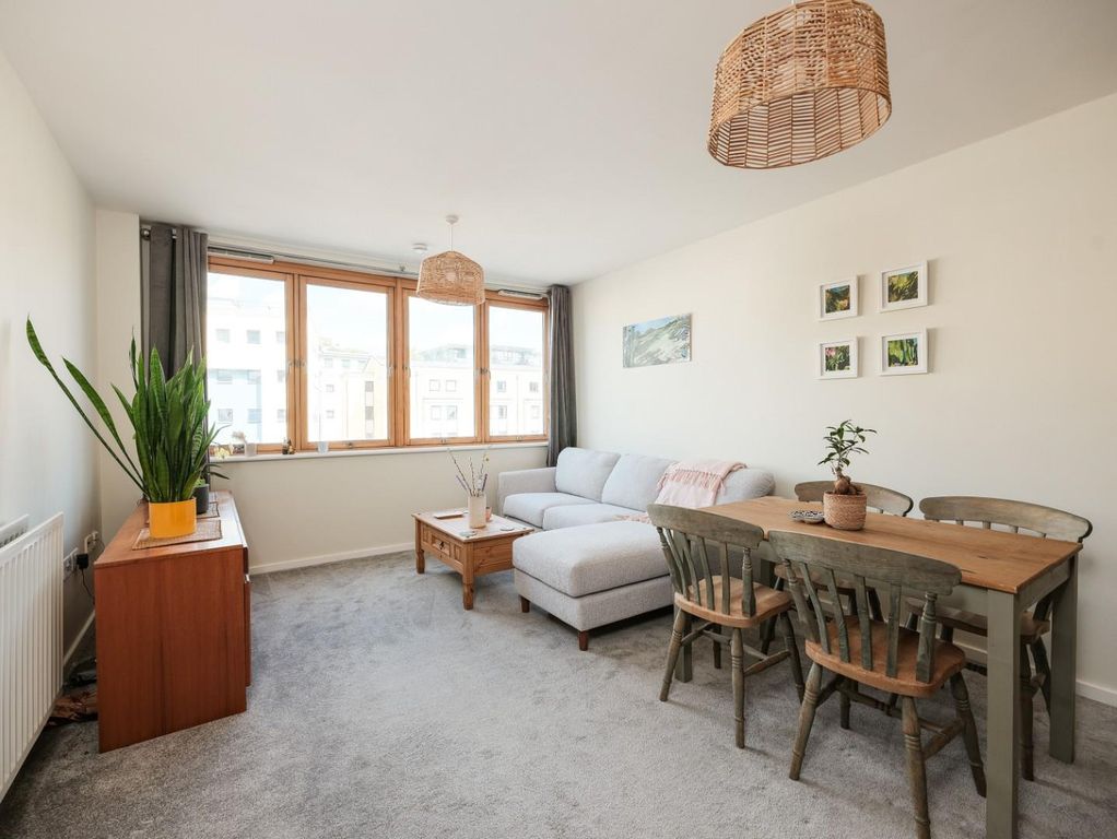 Property photo 1 of 14 Cnr52140.Jpg