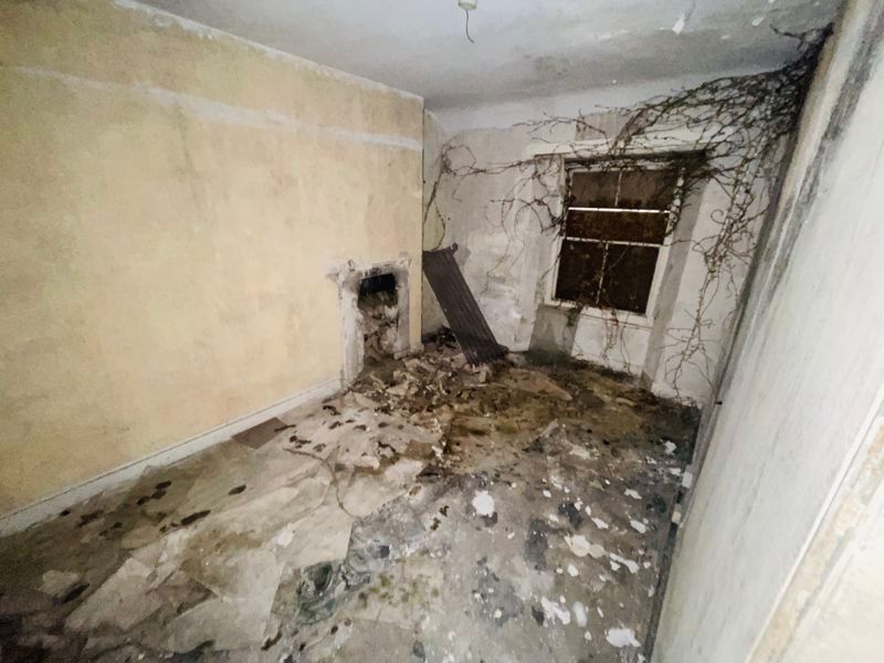 Property photo 3 of 5 Photo 5