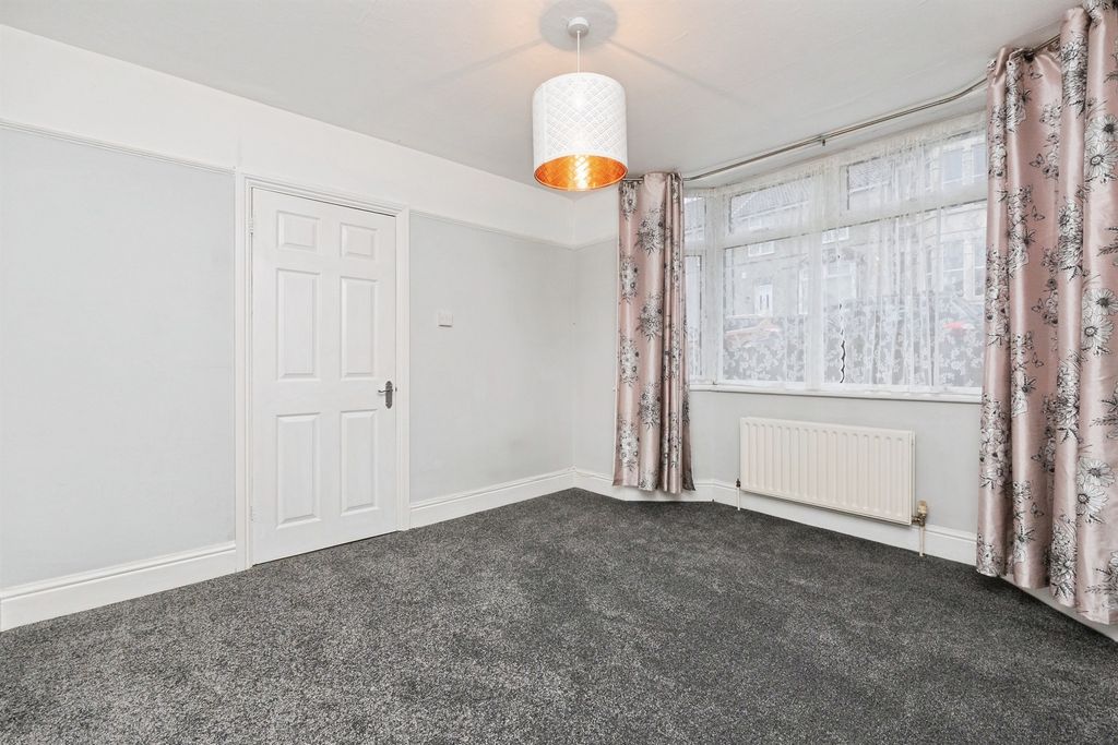 Property photo 3 of 30