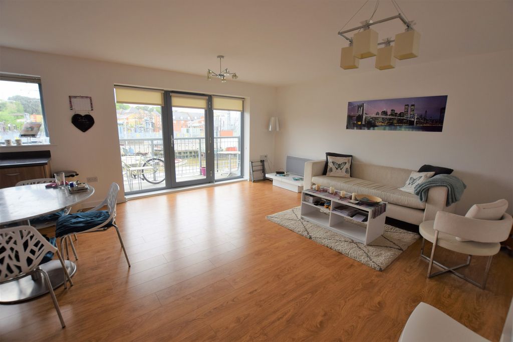 Property photo 3 of 7
