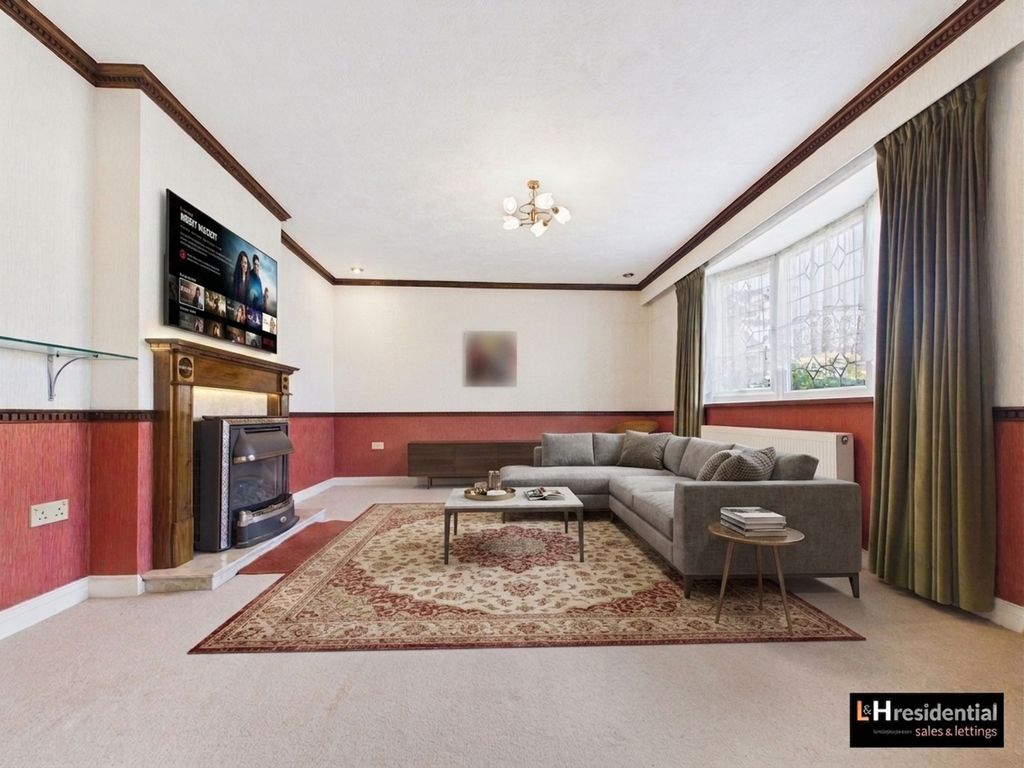 Property photo 3 of 9