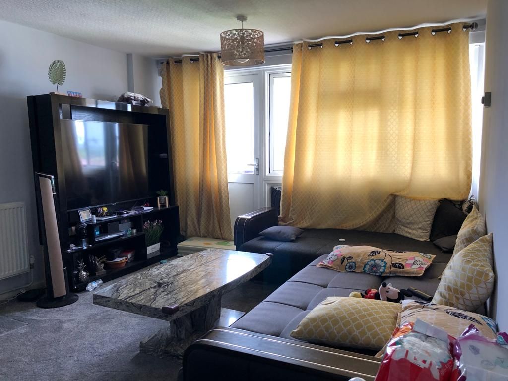 Property photo 1 of 7 Two Bedroom Flat