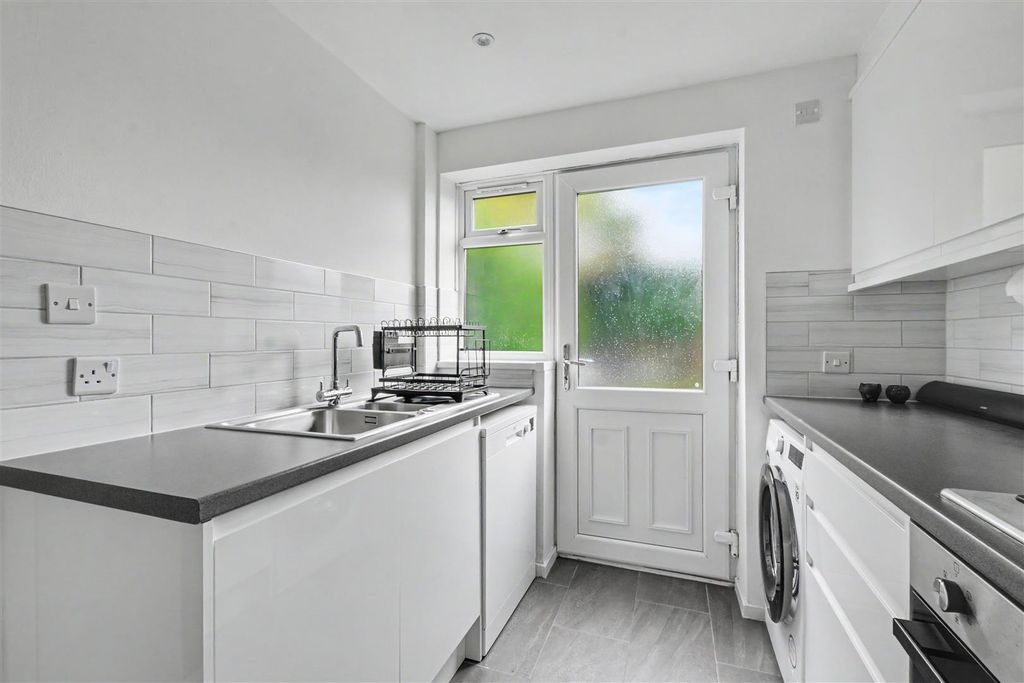 Property photo 2 of 6 Kitchen_1.Jpeg