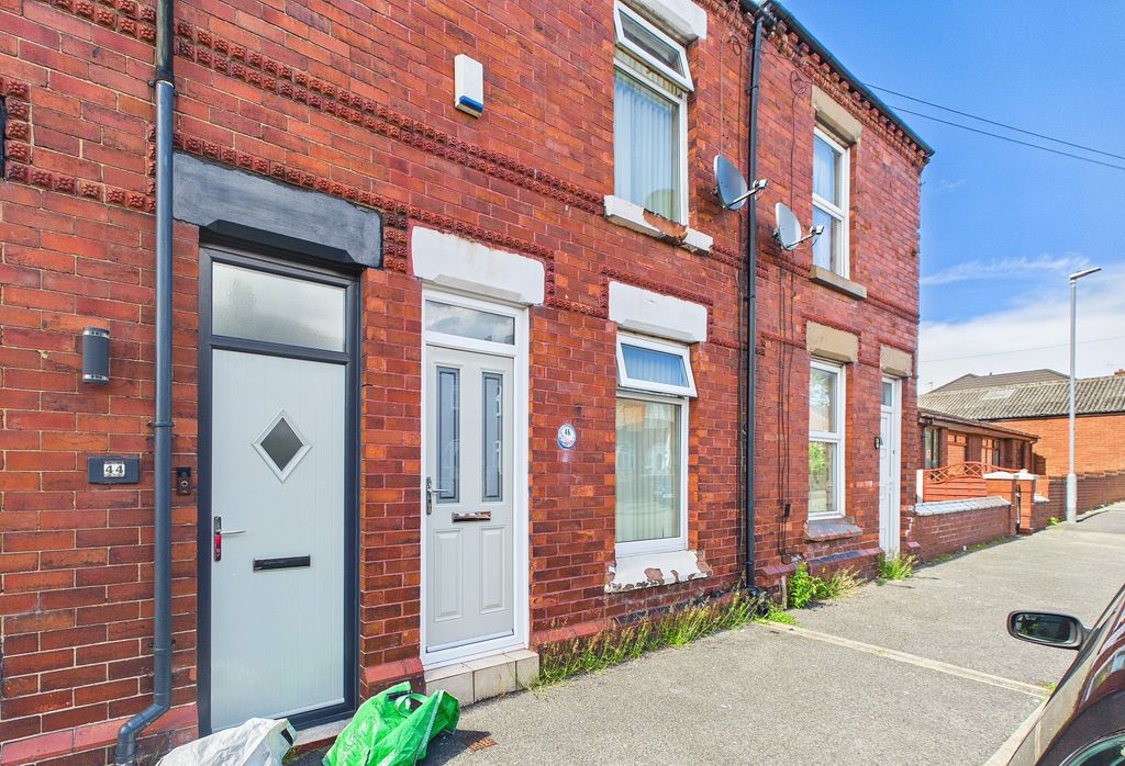 Property photo 1 of 14