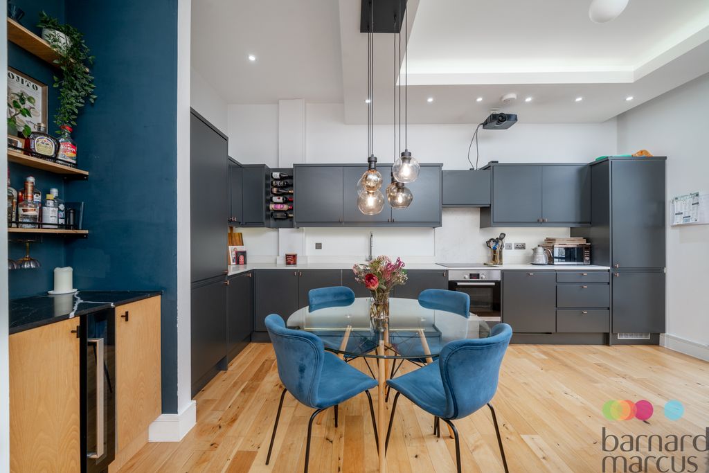 Property photo 1 of 24