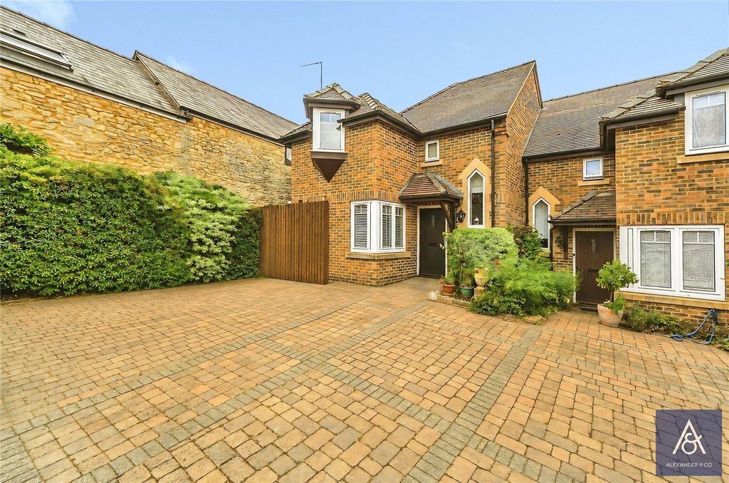 Property photo 1 of 16 Front