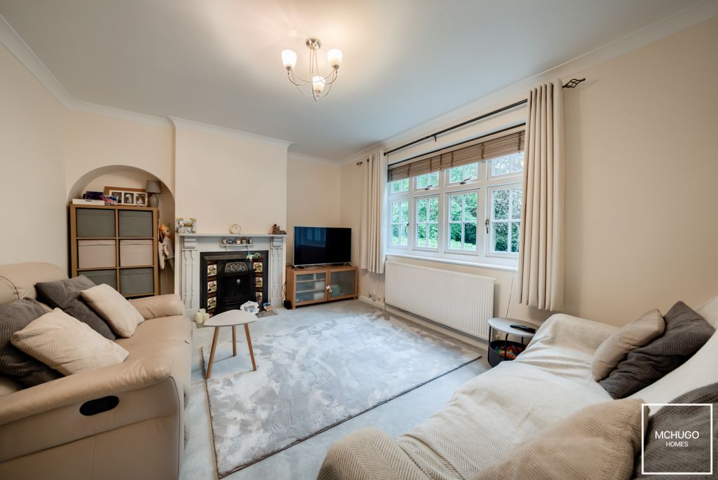 Property photo 3 of 16 Xt5A8253-Hdr(3)