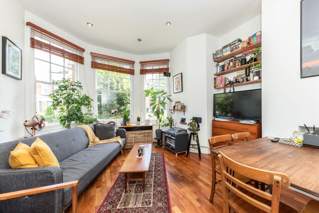 Property photo 2 of 7