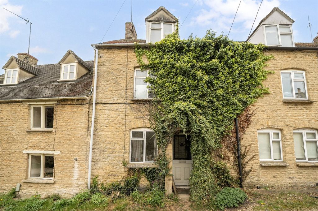Property photo 1 of 18 External