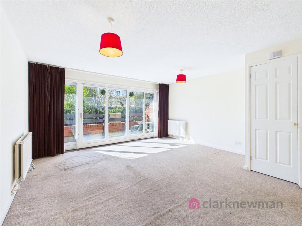 Property photo 2 of 12 Living Room