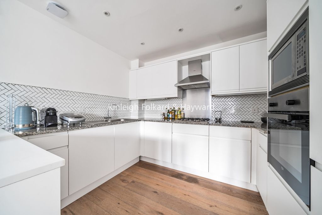 Property photo 2 of 14 Fc5803d0-5A7A-4c90-B