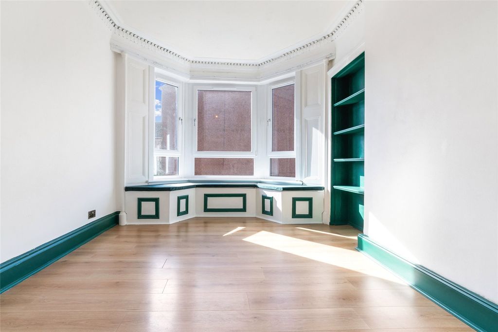 Property photo 3 of 23 Picture No. 17