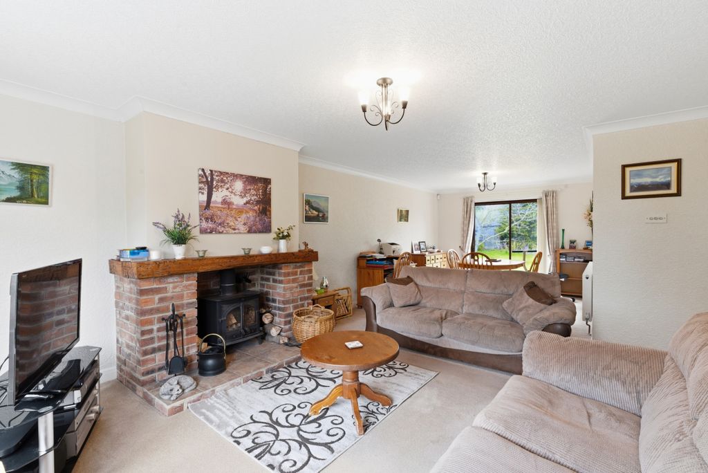 Property photo 3 of 15 Lounge-Diner