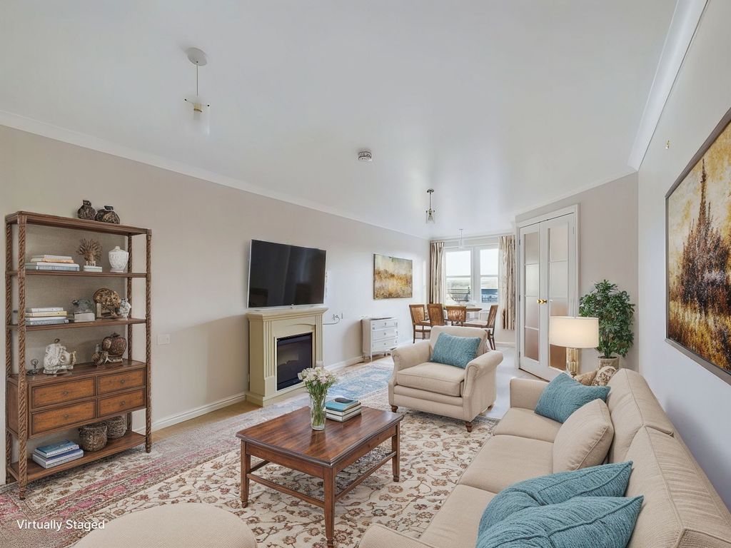Property photo 2 of 18