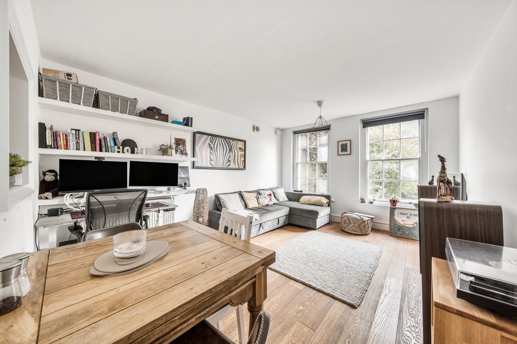 Property photo 2 of 17 Reception