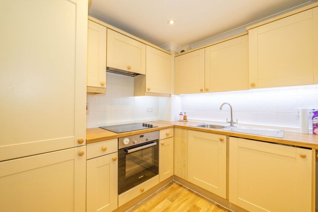 Property photo 2 of 12 Picture 2