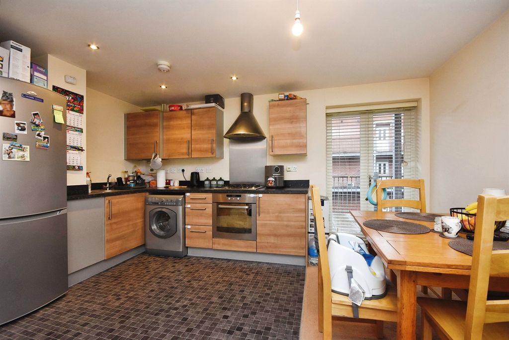 Property photo 3 of 13
