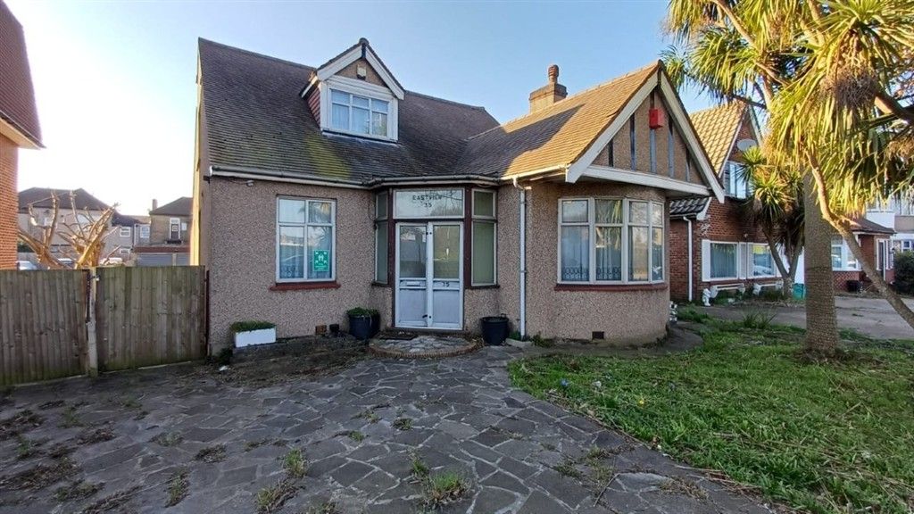 Property photo 1 of 17