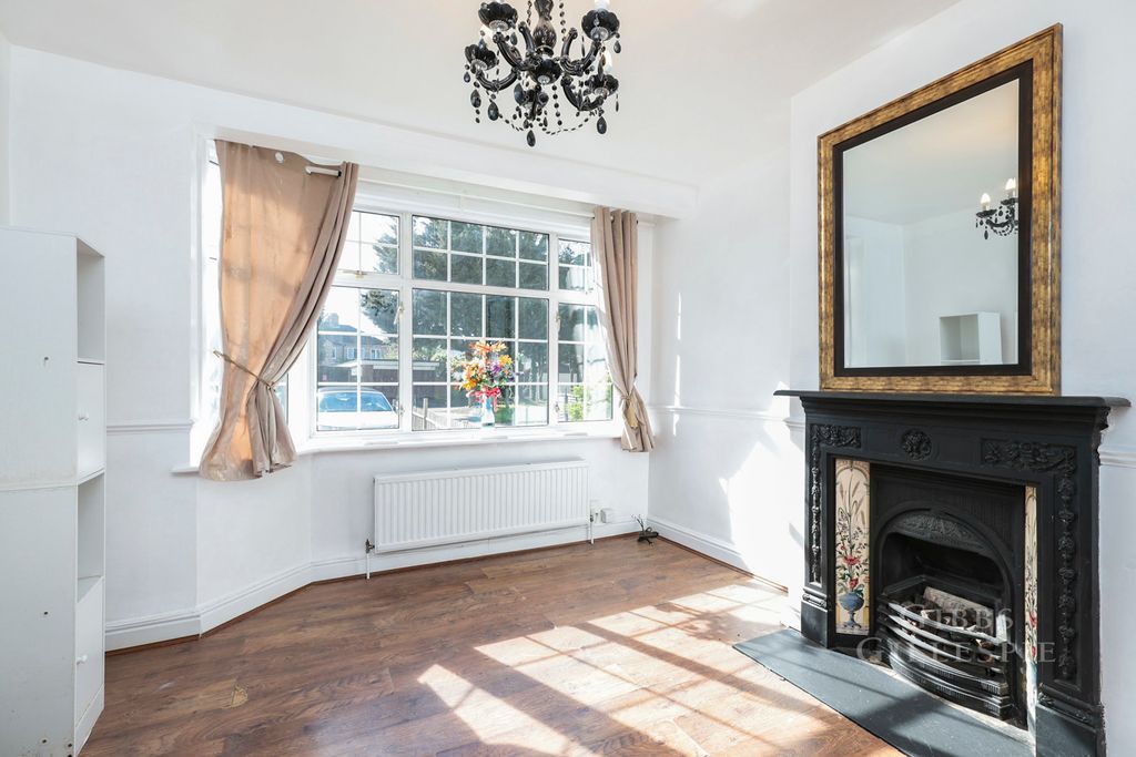 Property photo 3 of 12 Pbox-Img.Jpg