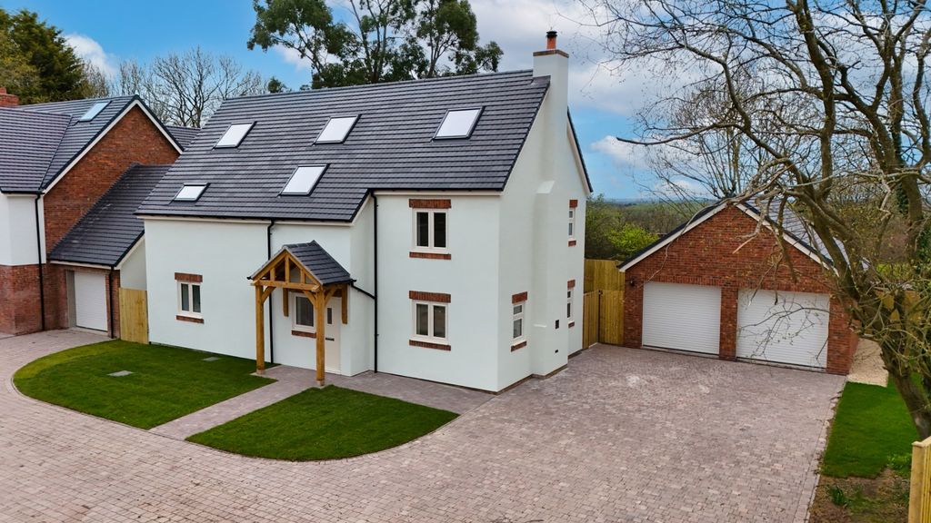 Property photo 1 of 39 5076480