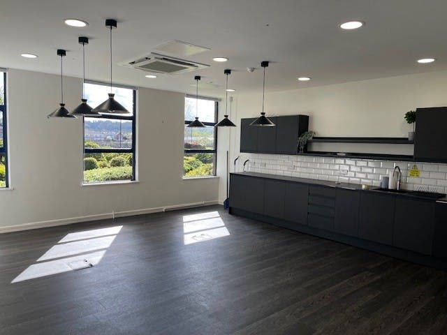 Property photo 3 of 9 K.Jpg