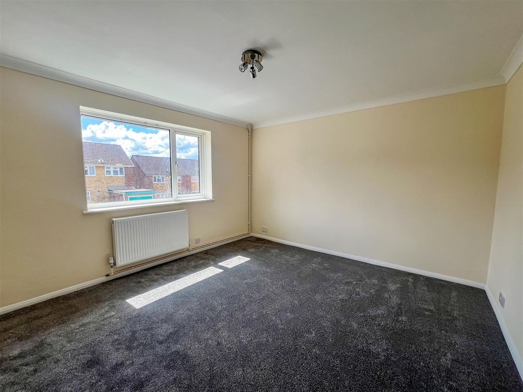 Property photo 2 of 8 Lounge