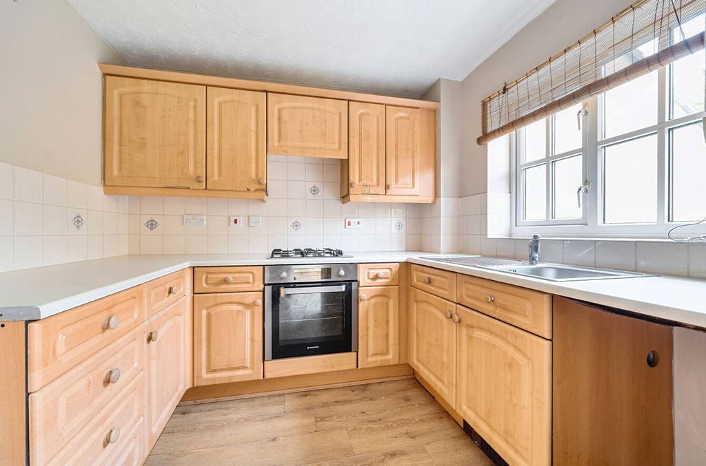 Property photo 3 of 13 Kitchen