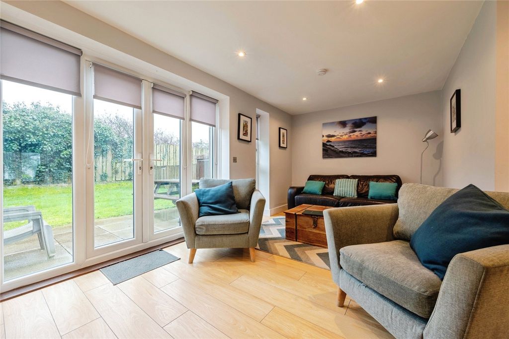 Property photo 3 of 24 Picture No. 10