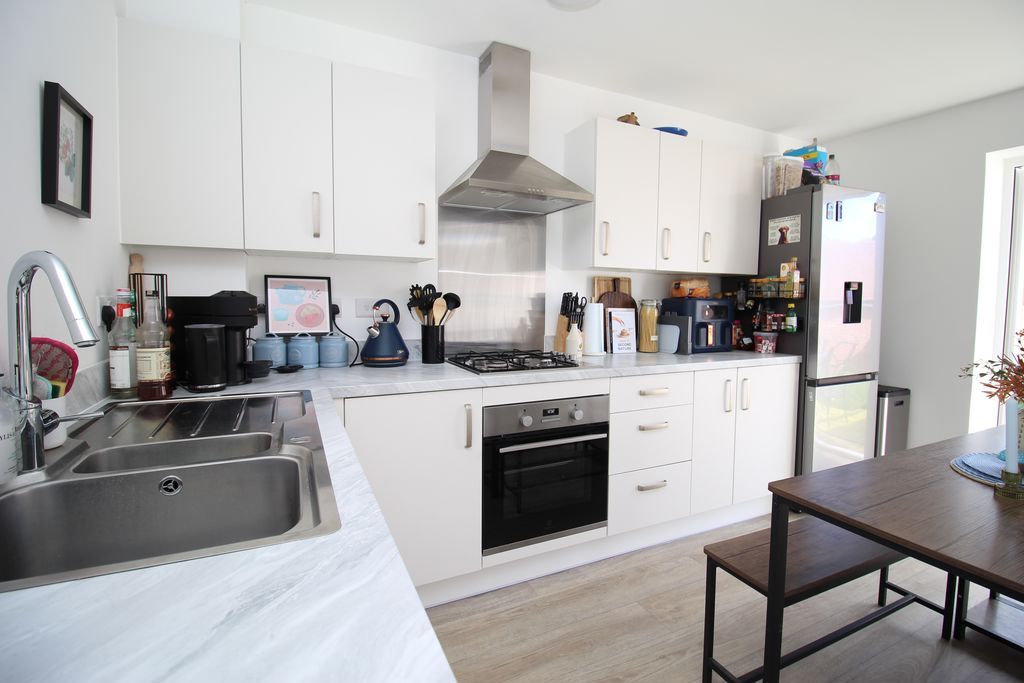 Property photo 3 of 18 Kitchen/Diner