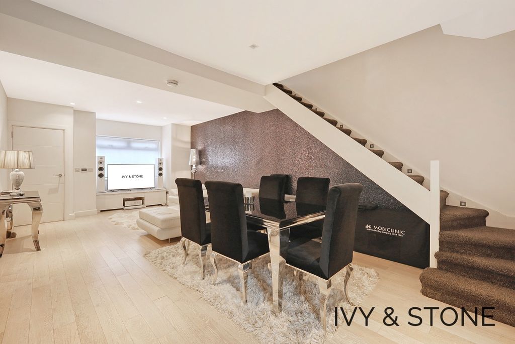 Property photo 3 of 22 3391756