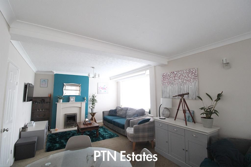 Property photo 3 of 25 Lounge 2..Jpg