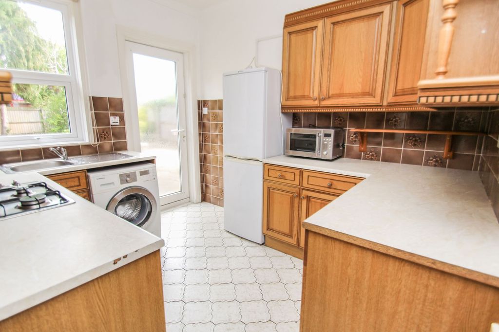 Property photo 2 of 14 Photo 25
