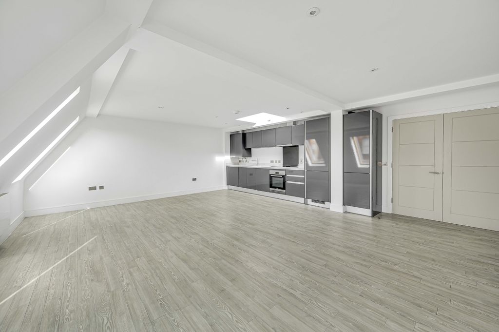 Property photo 1 of 8 1 (14)