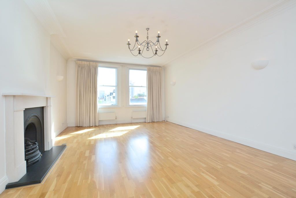 Property photo 3 of 11 Image