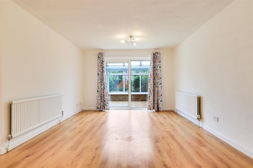 Property photo 3 of 16 Living Room