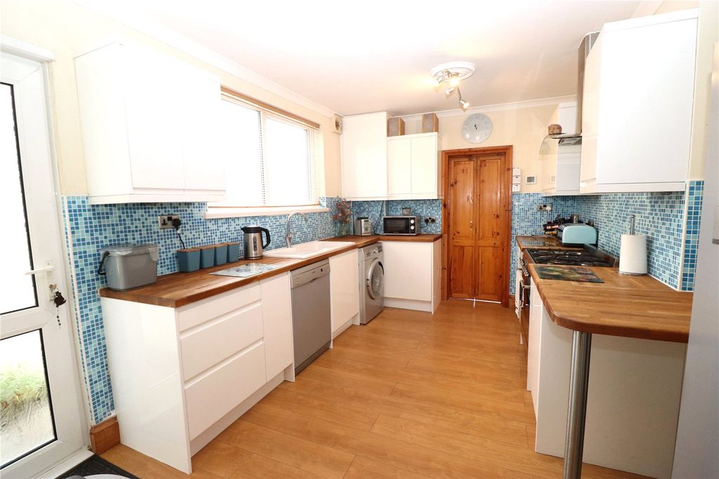 Property photo 3 of 15 Picture No. 05