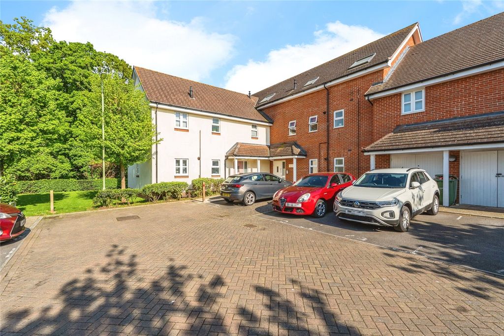 Property photo 1 of 17 Picture No. 01