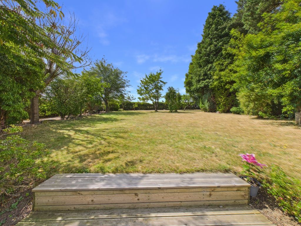 Property photo 3 of 33 Cam04789G0-Pr0116-Still037