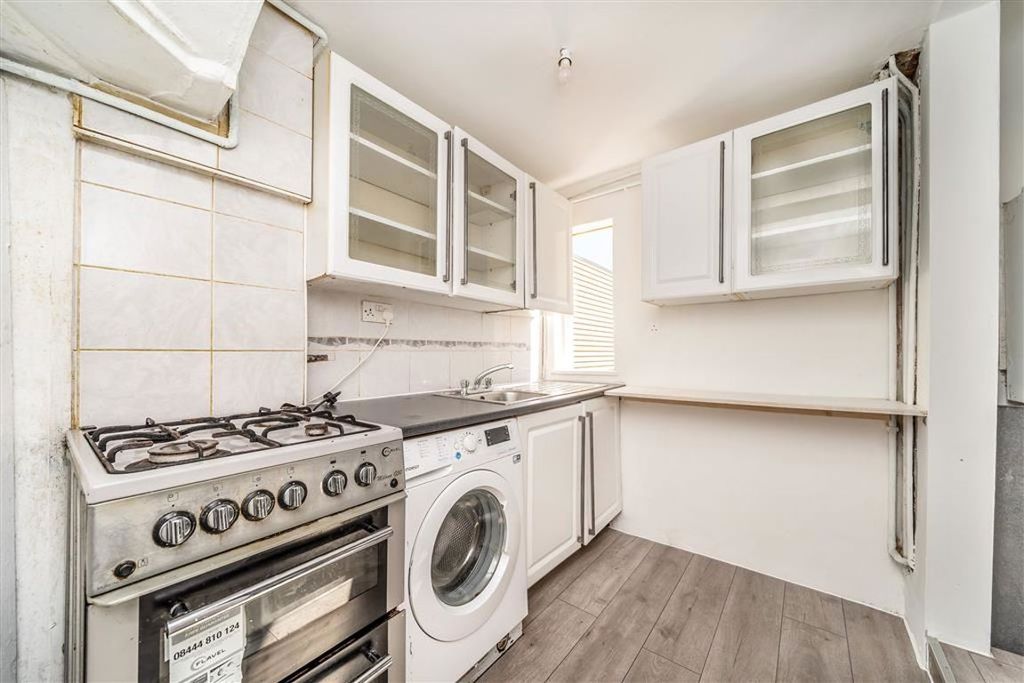 Property photo 3 of 6