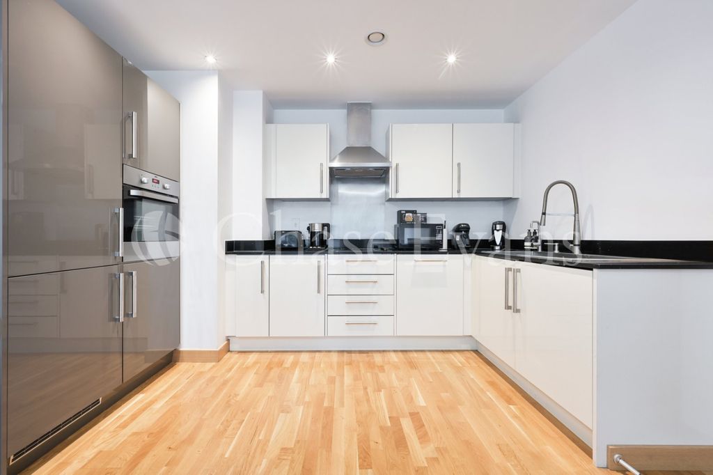 Property photo 2 of 15 Kitchen