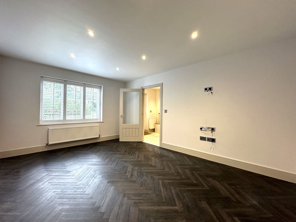 Property photo 3 of 19 Img_5847