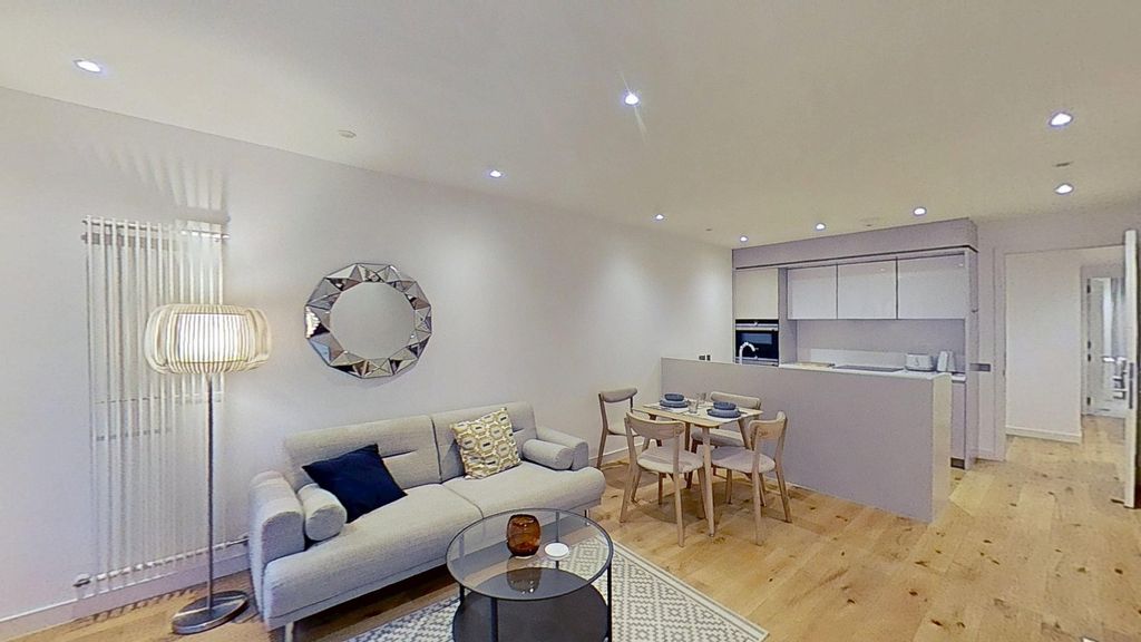 Property photo 3 of 21 Photo 3