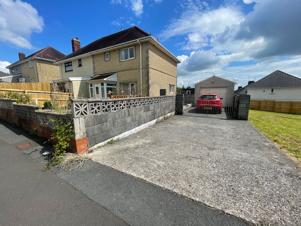 Property photo 1 of 26
