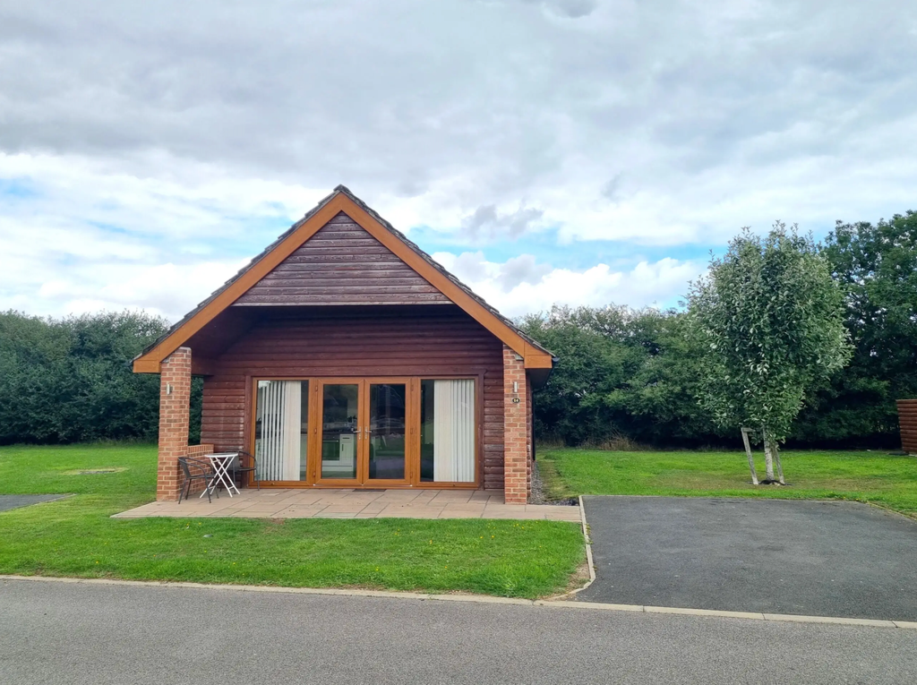 Property photo 2 of 8