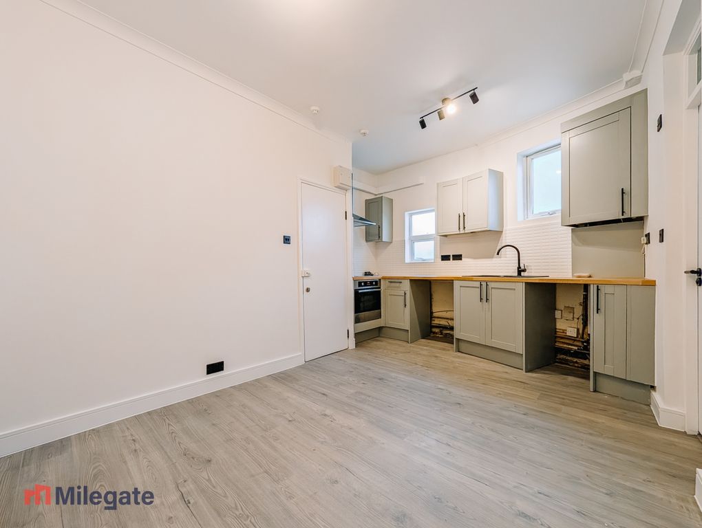 Property photo 2 of 9 Photo 2