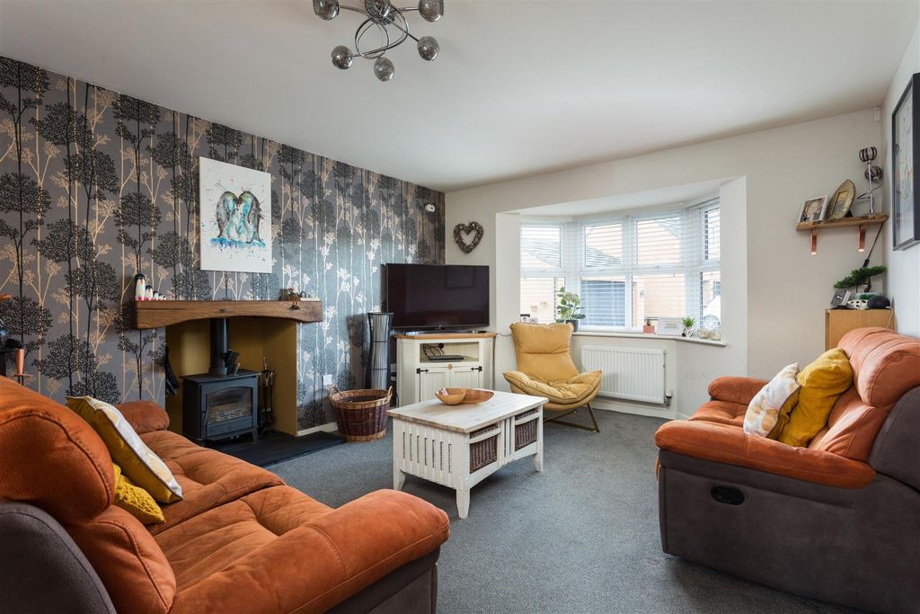 Property photo 3 of 26