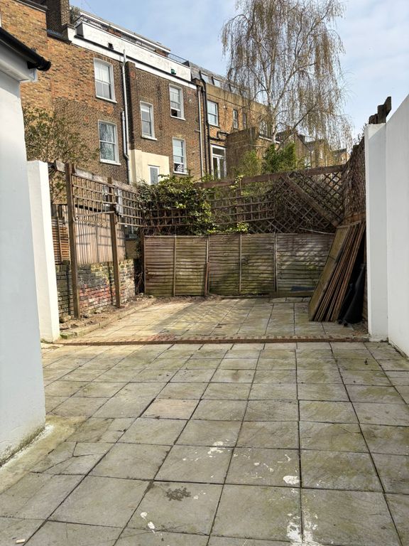 Property photo 2 of 16 Photo 4