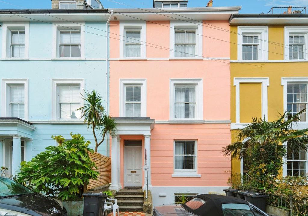 Property photo 1 of 4 Main